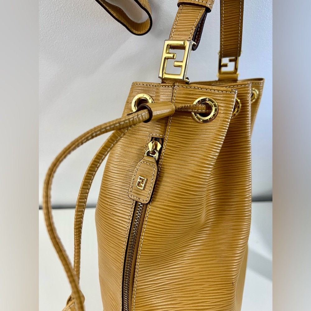 Fendi Epi‎ Bag - Picture 6 of 14